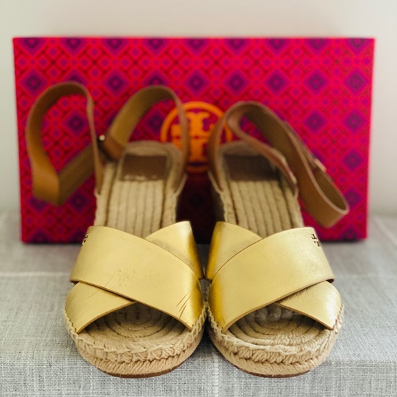 Tory Burch gold wedges - Picture 4 of 4